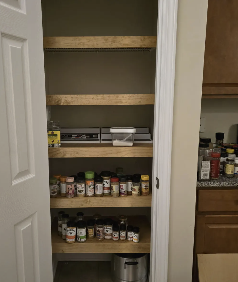 Pantry shelving layout